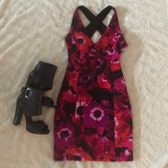 Guess mini dress - Picture 1 of 4